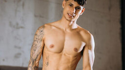 Noah Hunther's Picture