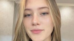 ElizabethDebicki's Picture