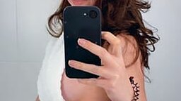 Ginger Hot's Picture